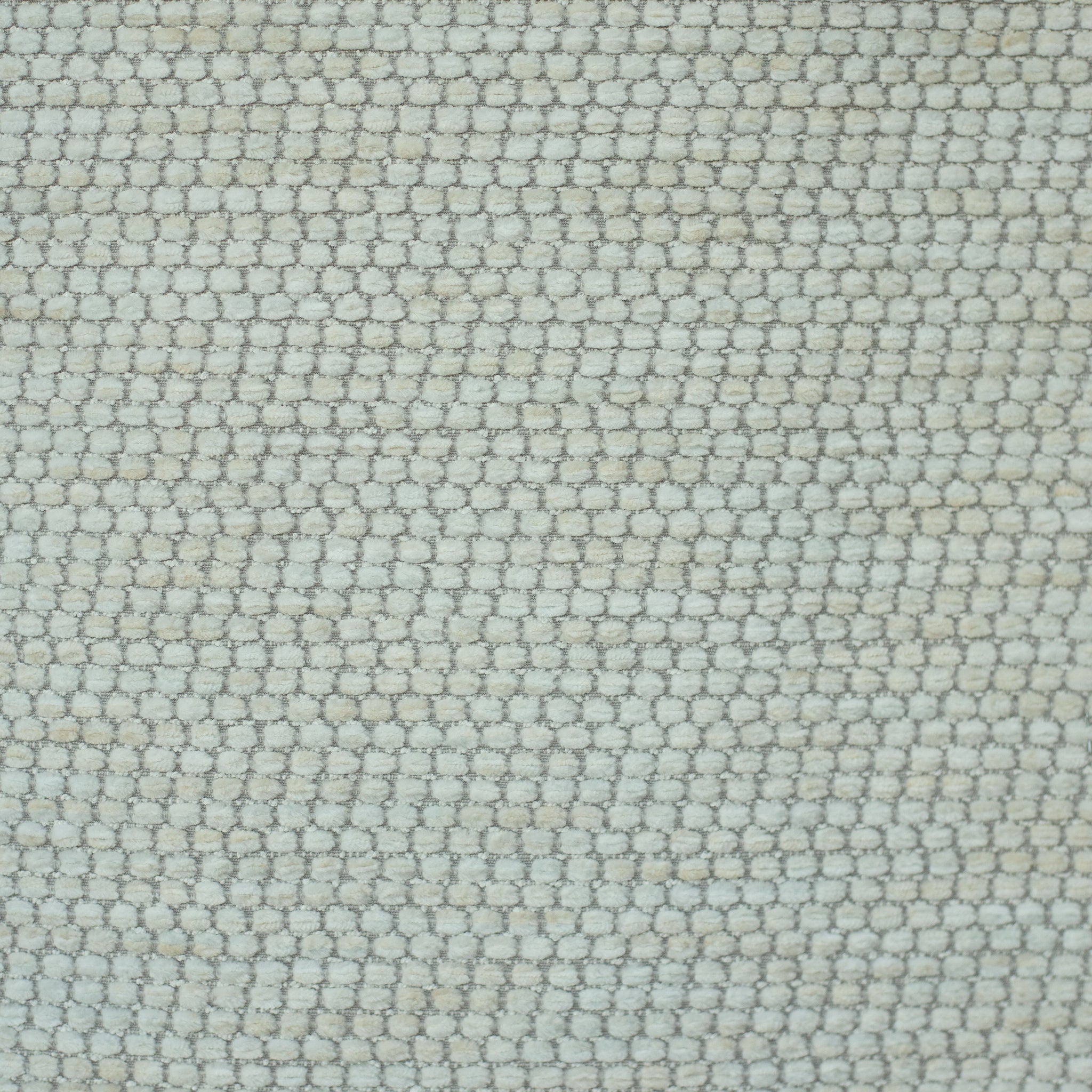 218435