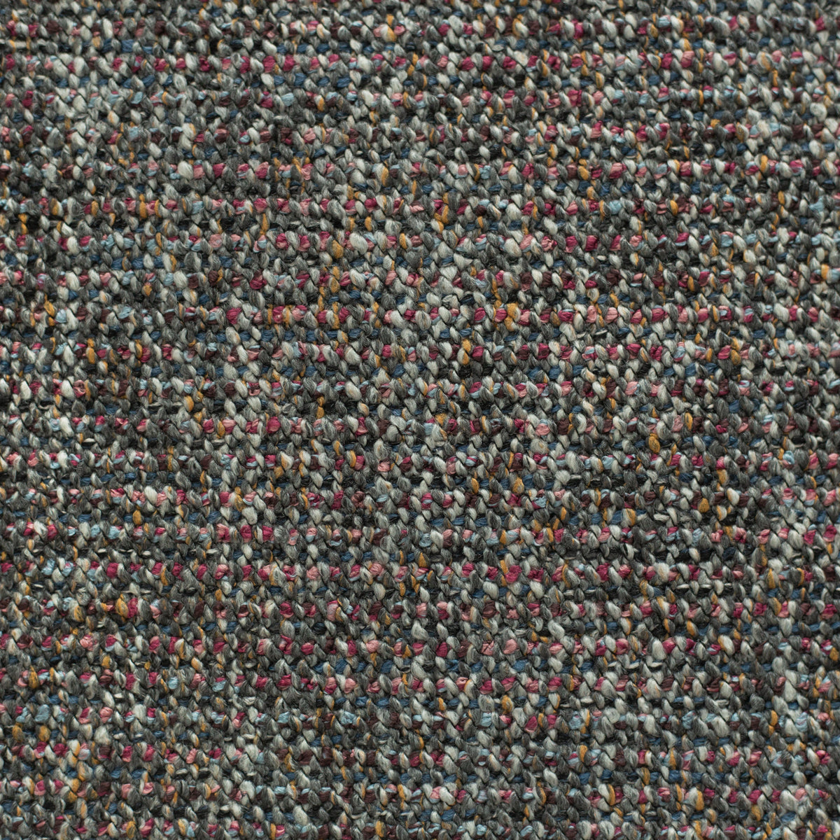 77585